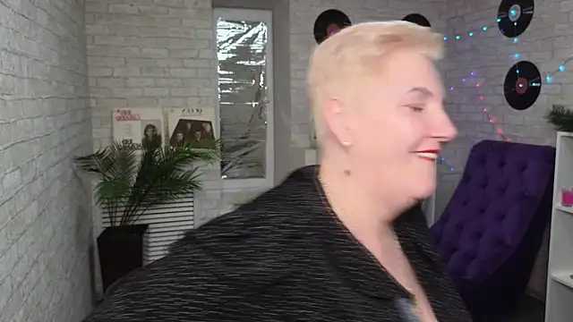 Sandra Snow online show from February 20, 2025, 4:25 pm