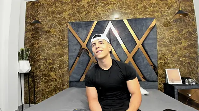 Flynn Riider online show from January 15, 2025, 11:32 am