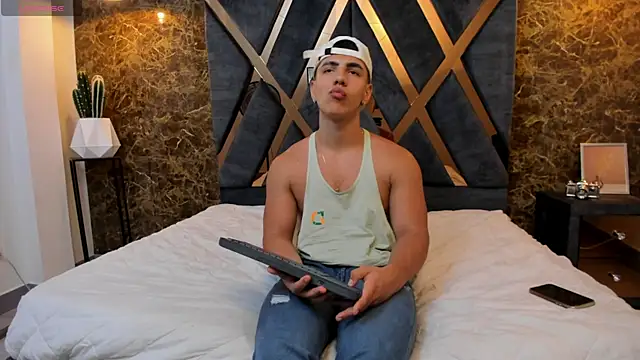 Flynn Riider online show from March 6, 2025, 2:29 pm