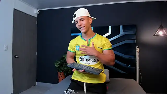 Flynn Riider online show from March 11, 2025, 2:40 pm