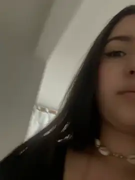 zoewillian online show from February 4, 2025, 3:22 am