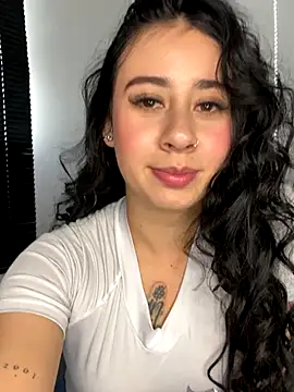 Zoee t online show from October 2, 2025, 10:06 pm