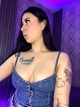 Zoee t online show from November 14, 2025, 4:00 am