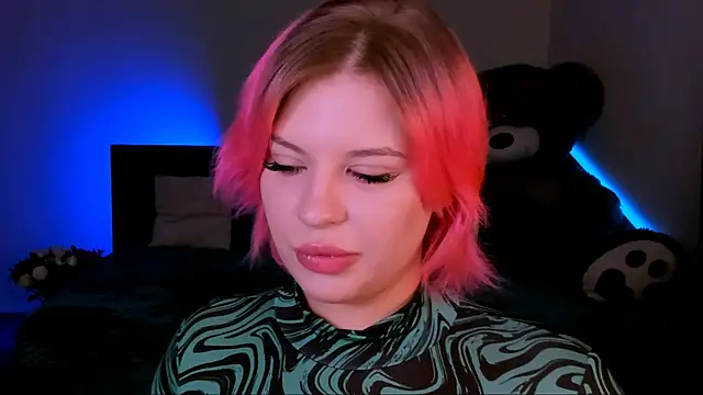 evaharve online show from February 15, 2025, 11:14 pm