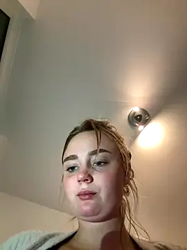 Snapshot of CherryEmmy chatting on September 27, 2025, 5:40 pm CherryEmmy online show from September 27, 2025, 5:40 pm