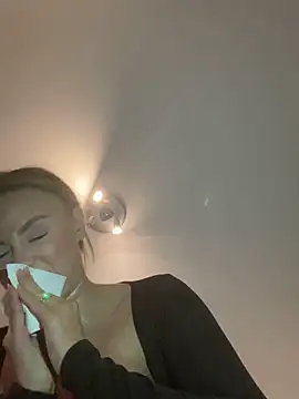 Snapshot of CherryEmmy chatting on October 19, 2025, 5:57 pm CherryEmmy online show from October 19, 2025, 5:57 pm