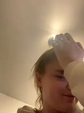 Snapshot of CherryEmmy chatting on October 29, 2025, 6:42 pm CherryEmmy online show from October 29, 2025, 6:42 pm