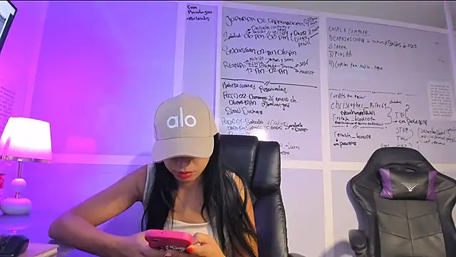 briambrows online show from January 25, 2025, 2:47 am