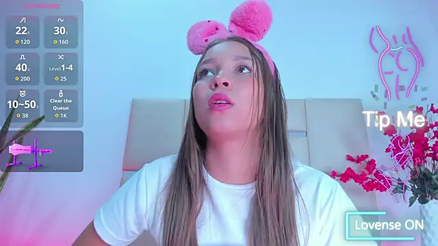 Snapshot of HaleyAmaya chatting on November 13, 2025, 7:35 pm HaleyAmaya online show from November 13, 2025, 7:35 pm