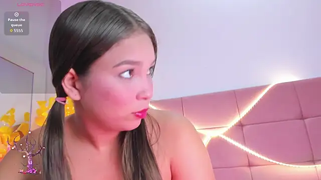 HaleyAmaya online show from May 7, 2026, 1:00 am