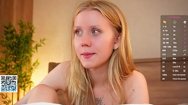 WiloneEsse online show from October 5, 2025, 3:32 pm