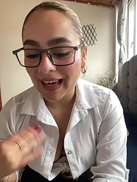 Gabriela-Parker  online show from February 24, 2025, 3:31 pm