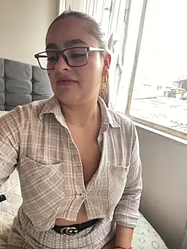 Gabriela-Parker  online show from March 11, 2025, 3:34 pm