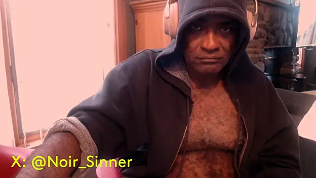 sinnernoir online show from October 18, 2025, 9:04 pm