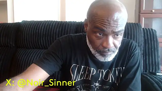 Snapshot of sinnernoir chatting on July 20, 2026, 5:15 pm sinnernoir online show from July 20, 2026, 5:15 pm