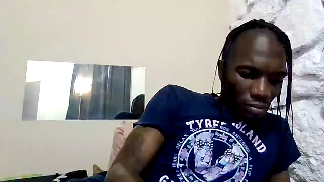 Snapshot of Shawtyblaque21 chatting on August 5, 2026, 9:06 pm Shawtyblaque21 online show from August 5, 2026, 9:06 pm