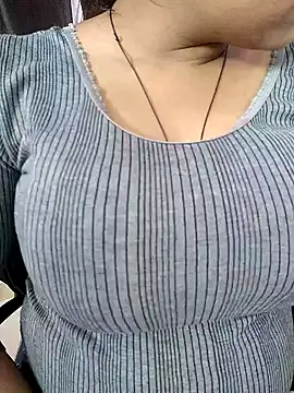 Cute-Anamika50 online show from February 15, 2025, 7:16 am