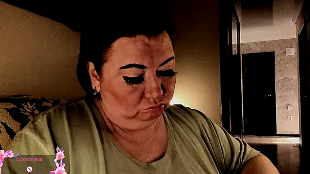 SexxyDreams1 online show from October 9, 2025, 5:16 am