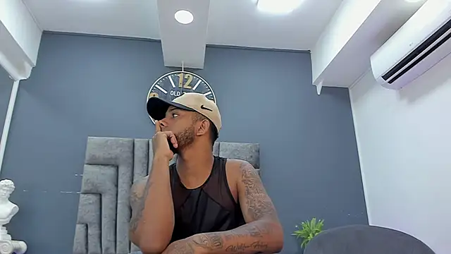 Robin Rief online show from April 21, 2026, 1:42 am