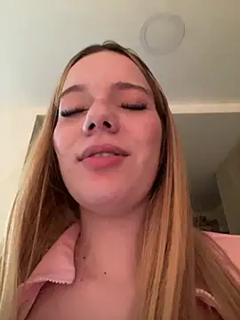 NicoleCut online show from March 2, 2025, 12:20 am