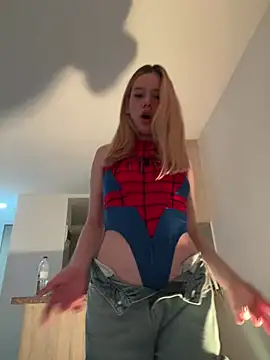 NicoleCut online show from March 14, 2025, 11:01 am