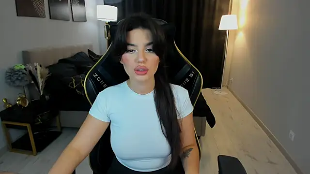 AlluringAriel online show from September 21, 2025, 7:26 pm