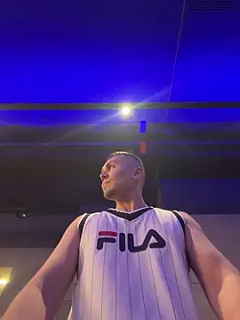 adam-rivera online show from November 9, 2025, 9:46 pm