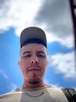 Snapshot of adam-rivera chatting on May 13, 2026, 5:32 pm adam-rivera online show from May 13, 2026, 5:32 pm