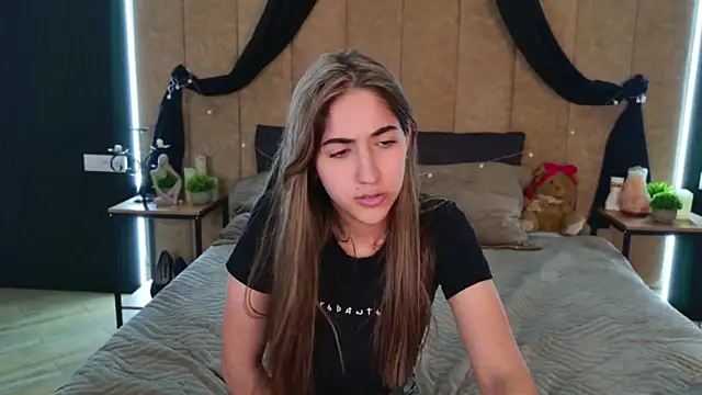 Teresa Stane online show from February 19, 2025, 11:49 am