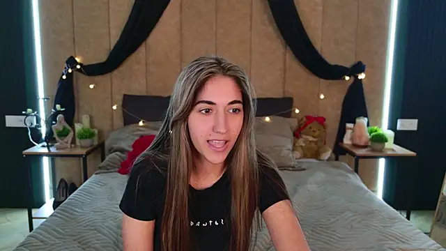 Teresa Stane online show from February 19, 2025, 2:55 pm