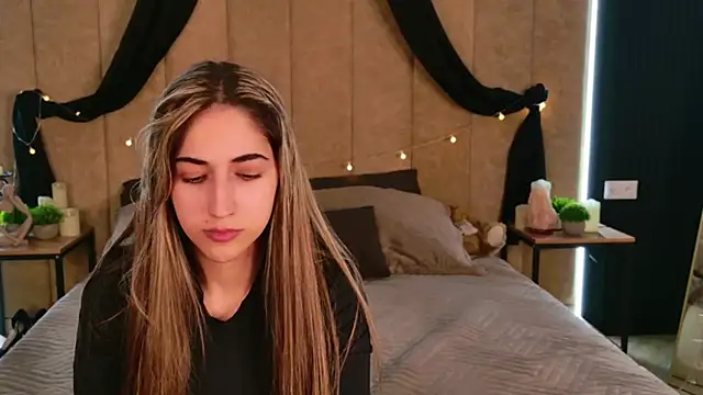 Teresa Stane online show from March 18, 2025, 5:41 am