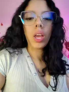 Snapshot of Aurora_Brownn chatting on February 11, 2025, 4:01 am Aurora Brownn online show from February 11, 2025, 4:01 am