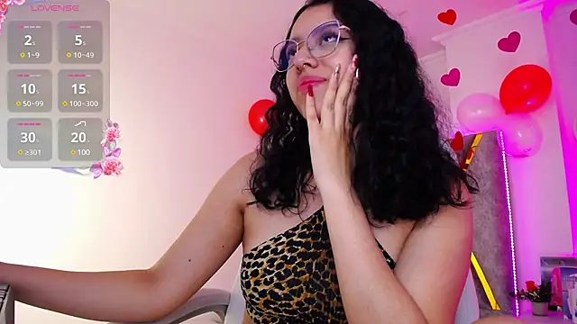 Snapshot of Aurora_Brownn chatting on February 19, 2025, 7:17 am Aurora Brownn online show from February 19, 2025, 7:17 am