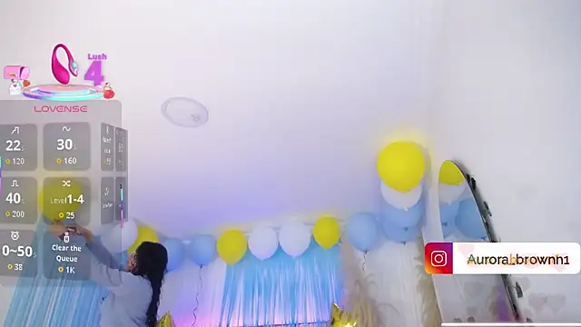 Snapshot of Aurora_Brownn chatting on October 7, 2025, 4:42 am Aurora Brownn online show from October 7, 2025, 4:42 am