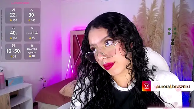 Snapshot of Aurora_Brownn chatting on October 17, 2025, 4:48 am Aurora Brownn online show from October 17, 2025, 4:48 am