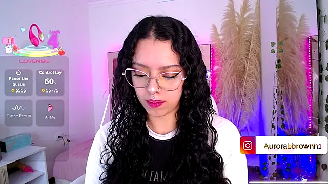 Snapshot of Aurora_Brownn chatting on October 21, 2025, 4:24 am Aurora Brownn online show from October 21, 2025, 4:24 am