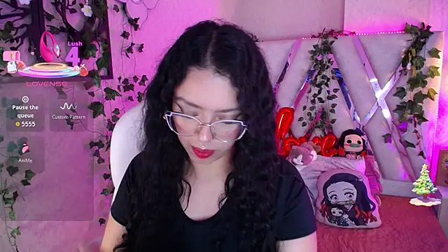 Snapshot of Aurora_Brownn chatting on December 3, 2025, 4:42 am Aurora Brownn online show from December 3, 2025, 4:42 am