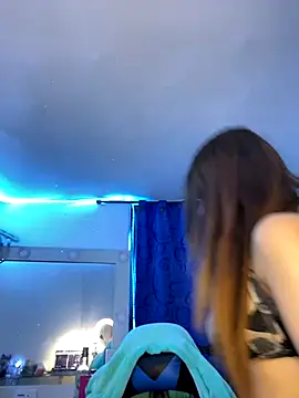 Luna SofiaXX online show from November 12, 2025, 6:25 am