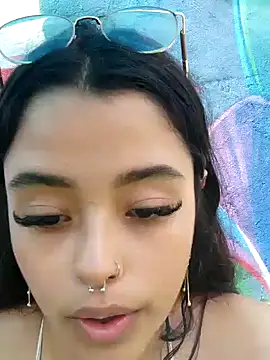 Ariana Pierce online show from December 19, 2024, 4:24 pm