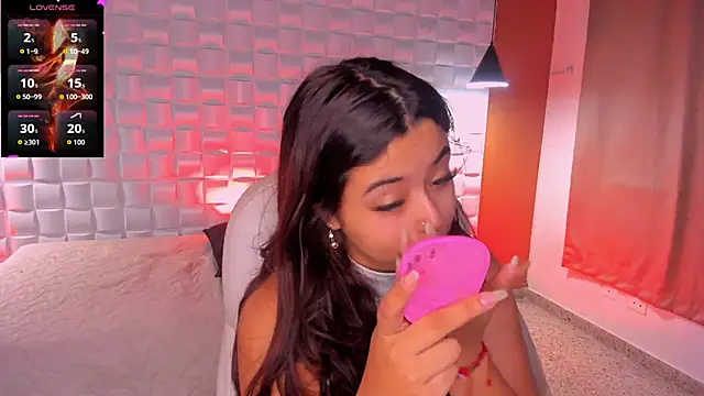 Ariana Pierce online show from October 2, 2025, 12:23 pm