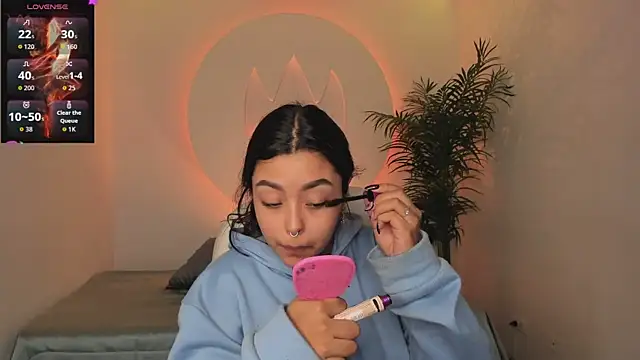 Ariana Pierce online show from November 29, 2025, 1:03 pm