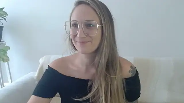 Snapshot of CabledHeredity chatting on January 27, 2025, 1:41 pm CabledHeredity online show from January 27, 2025, 1:41 pm