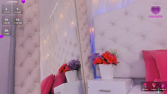 anchela-garcia1 online show from September 15, 2025, 12:27 pm