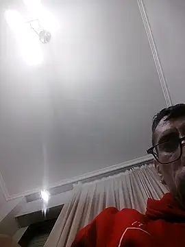 sweet24c online show from February 18, 2026, 8:27 pm