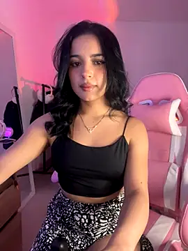 Emily-14 online show from September 18, 2025, 11:07 pm