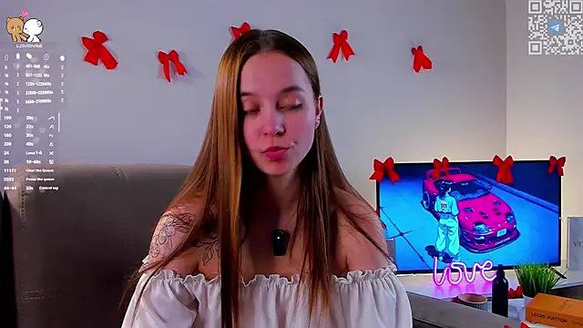 FalineDowlen online show from February 16, 2026, 2:18 am