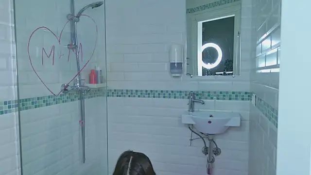 Mia Mia M online show from December 28, 2024, 5:33 am