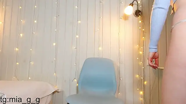 Mia Mia M online show from October 30, 2025, 6:26 am