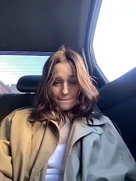 Mia Mia M online show from March 13, 2026, 2:23 pm