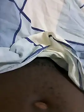 GOLDEN HQUR online show from November 28, 2025, 1:19 am